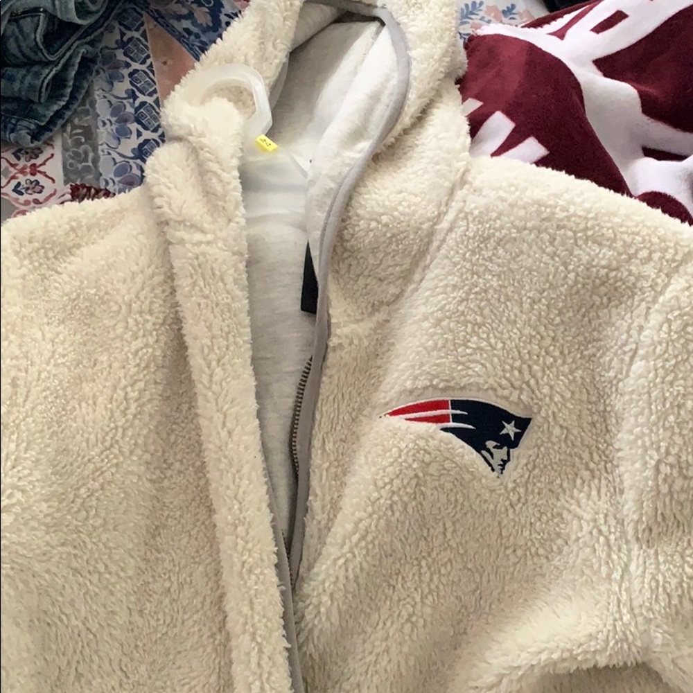 Zip up pats hoodie like new never worn